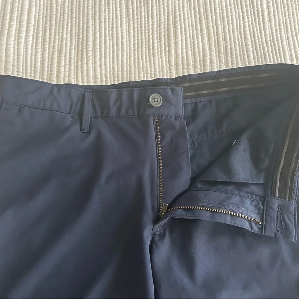 Tommy Bahama Men’s Navy Blue Flat Front Chino Shorts Size 32